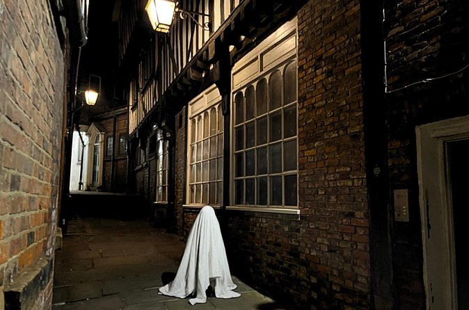 Experience the Eerie History of York - Ross Leads the Show, and He Actually Works the Crowd