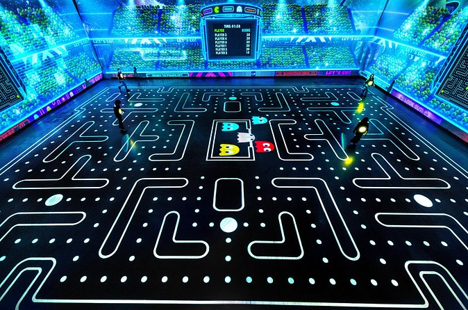 Experience to Play PAC MAN in Real Life - How the staff and “friendly competition” affect your experience