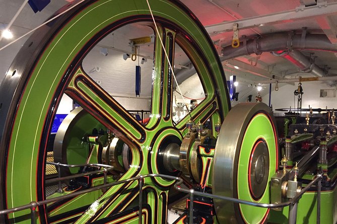 Explore Tower Bridge & London's Top 30 Landmarks Tour - Inside Tower Bridge: Engine Rooms and the 42-metre glass walkway