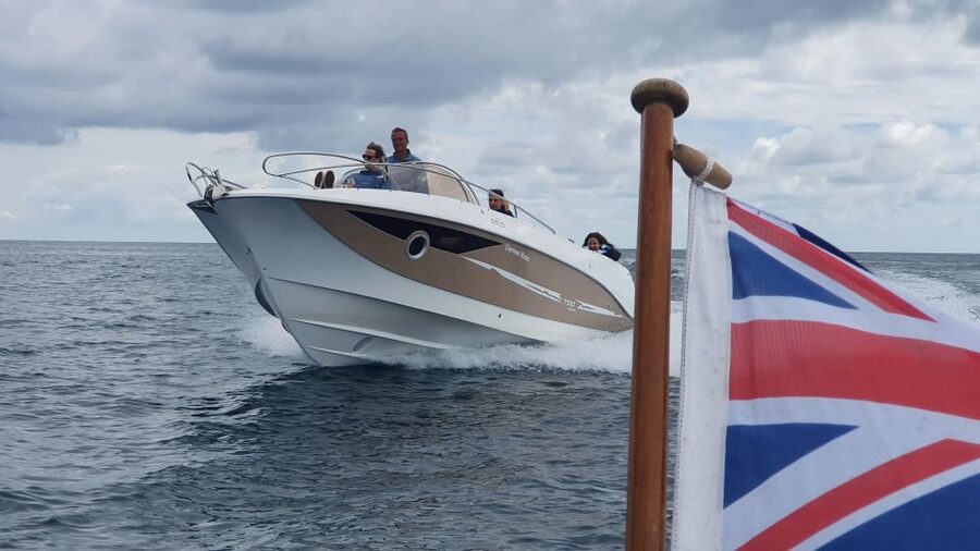 Falmouth Bay, Cornwall: Private Skippered Speed Boat Trip - Price and logistics: what you pay for and the small extras to budget