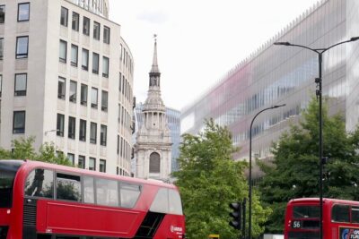 Fashion History Walking Tour in London