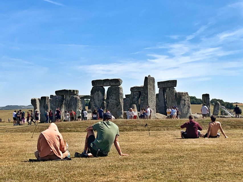 From Cambridge: Guided Day Tour to Bath and Stonehenge - From Cambridge pickup to a luxury mini-coach day plan