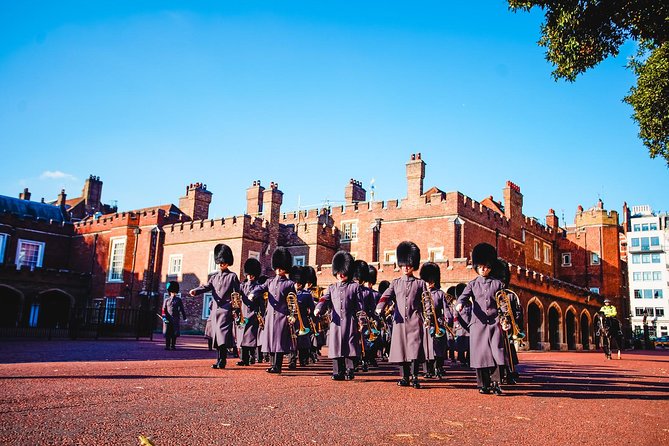 Full Royal Tour: Royal London & Buckingham Palace Tour - Horse Guards Parade: The Arch, the Clock, and the Easy Photo Hit