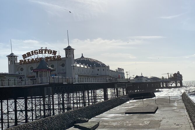 Fully Guided History Tour of The City of Brighton - A Brighton day trip that moves, without feeling rushed