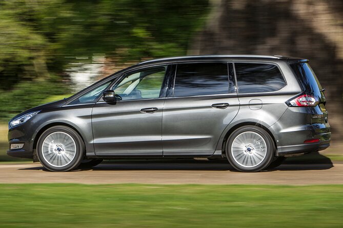 Gatwick Airport - To & From Central London - Private Transfer - Families, child seats, and service animals