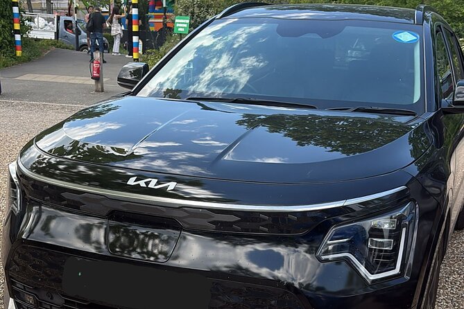 Gatwick Airport to Heathrow Airport Transfers - In the car: comfort basics that actually help after a flight
