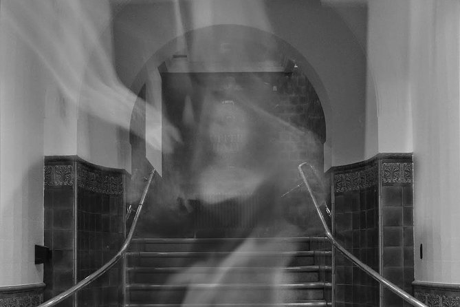 Ghastly Ghost Walking Tour in London - Where you start at All Hallows by Tower at 8:00 pm