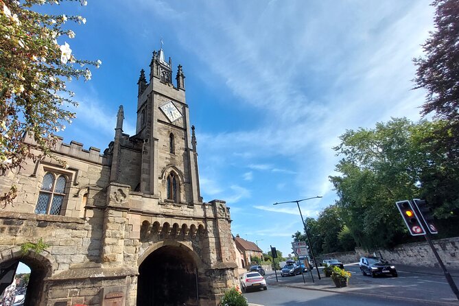 Ghosts, Crime & Legends Quest Experience in Warwick - Stops 6 and 7: St Mary’s Church and Northgate Street Court-Side Atmosphere