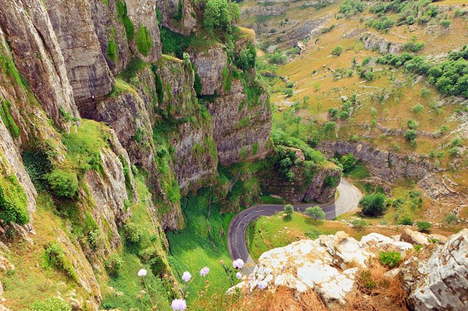 Glastonbury and Cheddar Gorge Guided Day Tour from London - From Earl’s Court to the countryside: how the ride really matters