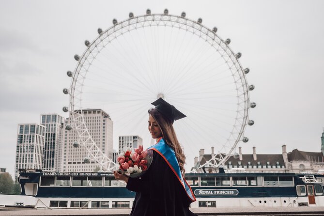 Gorgeous Influencer Photography Experience Trip in London - Start at 12 Bridge St, Then Hit London Eye and Westminster Abbey