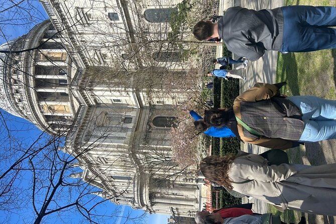 Great Fire of London Guided Walking Tour - The Monument base stop: the smartest photo moment plus an optional upgrade