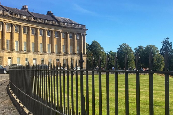 Guided tour to Bath & Stonehenge from Cambridge by Roots Travel. - Group size and guide style: why small feels better