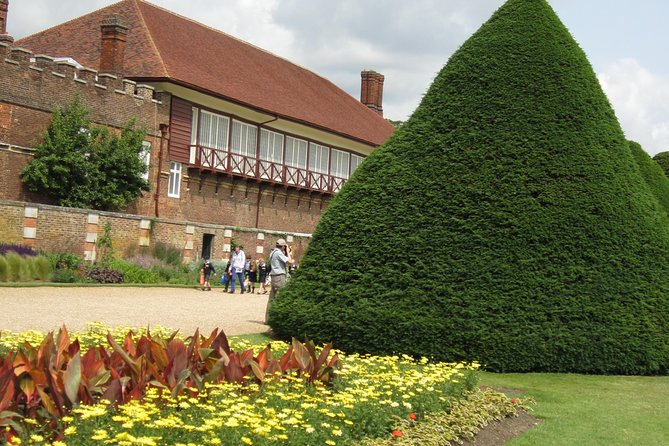 Hampton Court Palace 3hr tour: Henry VIII's & William III's intriguing Palaces - Price and value: what $229 per group really buys you
