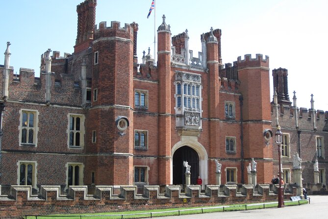 Hampton Court Palace Private Tour - discovering the excesses of Henry VIII - Key Things You Will Notice on This Hampton Court Private Tour