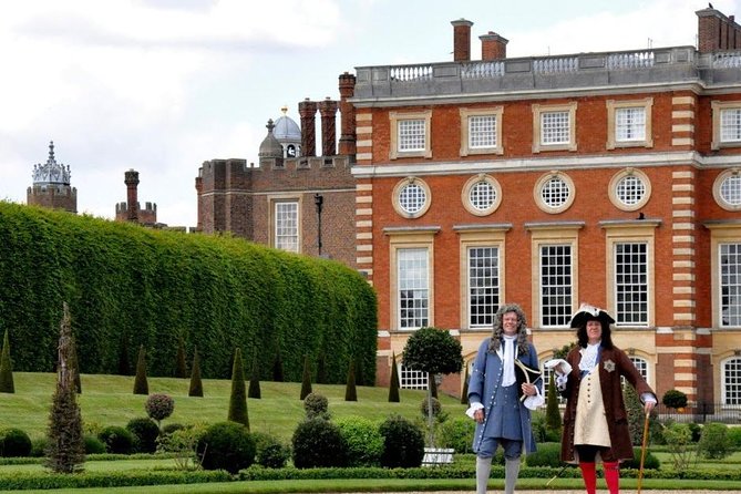 Hampton Court Palace Private Tour - Secrets of Henry VIII - Pacing that respects real bodies, not just schedules
