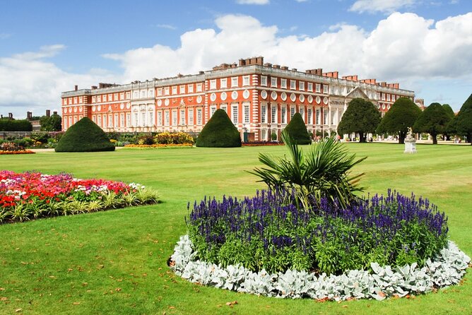 Hampton Court Palace & Windsor Castle Private Car Tour from London - Lunch and breaks: plan ahead because it is not included