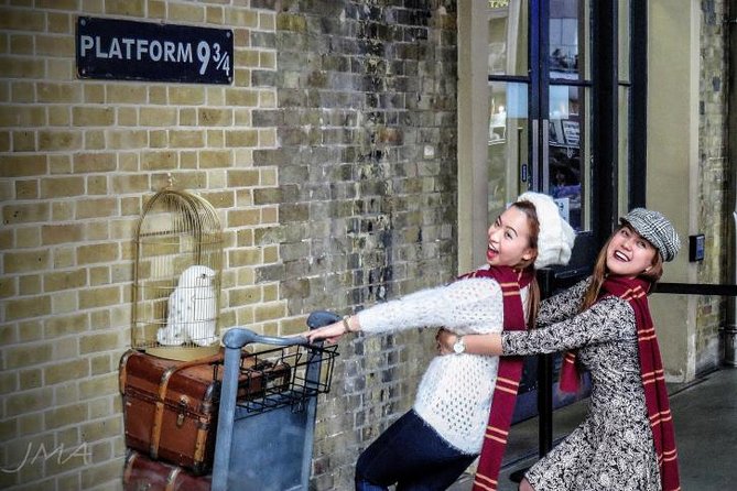 Harry Potter London Sights and Film Locations - Private Tour - Cecil Court and Goodwin’s Court: Tiny Streets With Big Movie Energy