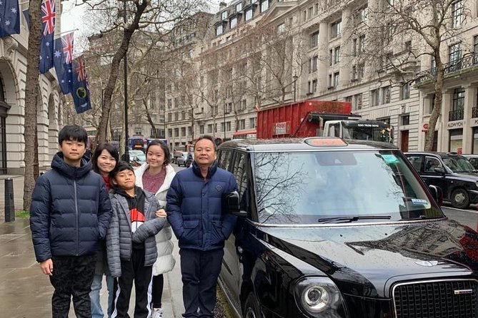 Harry Potter's Private London Taxi Tour - The West End swing: Piccadilly Circus and the quick-turn details