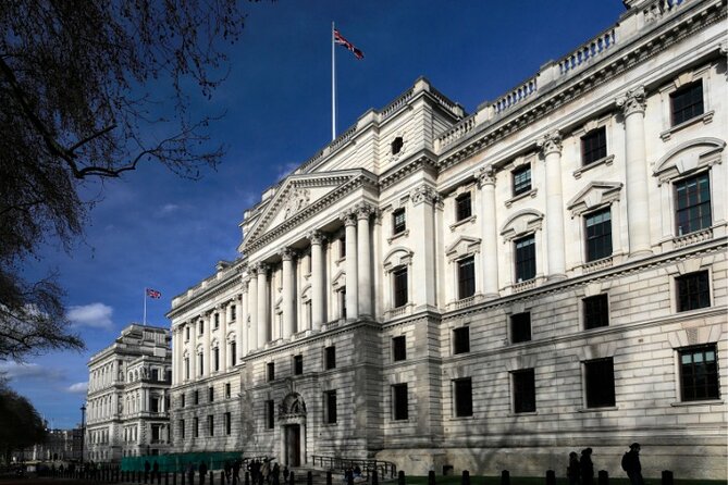 Harry Potter Self-Guided Walking Tour in London - Whitehall: Prime-Minister Territory and a Potter Bridge