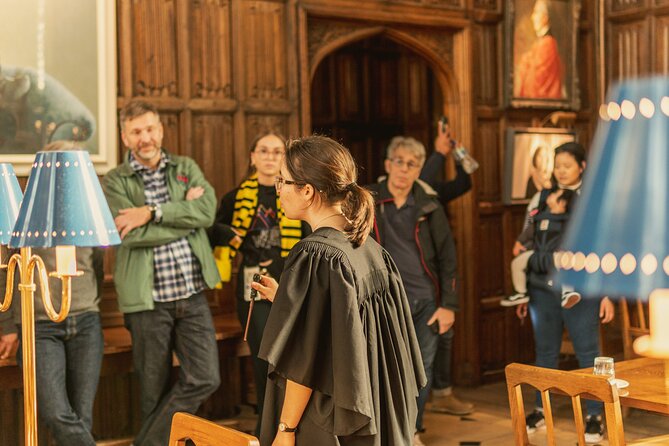 Harry Potter Walking Tour of Oxford Including New College - Radcliffe Camera and St Mary’s Church: outside views that still tell a story