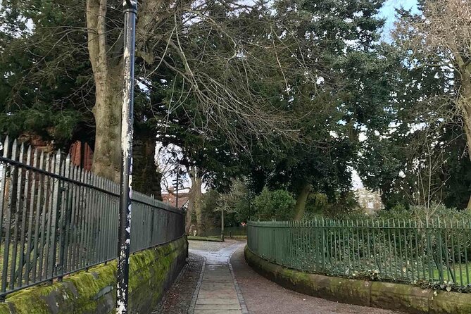 Haunted Chester and its Ghosts: A Self-Guided Walking Tour - Stop-by-stop: Chester Cross and the story behind The Rows