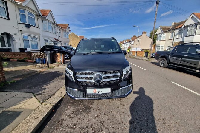 Heathrow Airport to London or London to Heathrow Transfer - Inside the vehicle: comfort, Wi-Fi, and licensed transport