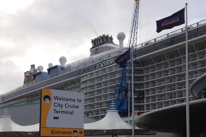 Heathrow Airport to Southampton Port or Hotel Private Airport Arrival Transfer - Drivers and communication: what to expect from the human side