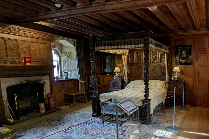 Hever Castle - England's Hidden Gem - Guides make the day, and I see a pattern in how this tour is run