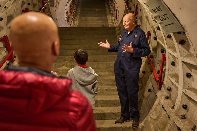 Hidden Tube Walking Tour - Clapham South Subterranean Shelter - Why the guides and the warden portrayal make it work