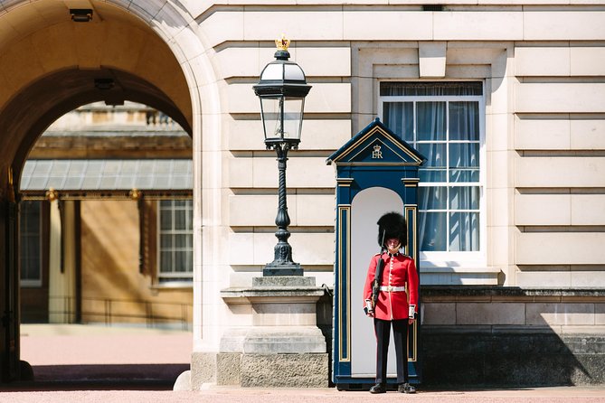 Highlights of Royal London Bike Tour including Hyde Park - Westminster Abbey: where the stories have a long runway