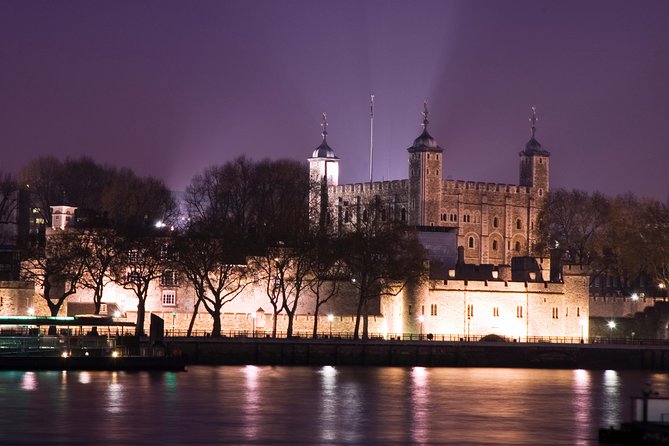 Highlights of Royal London Bike Tour with River Cruise Package - The practical stuff: language, group size, tickets, and meeting point