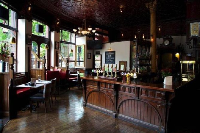 Historic London Pubs Private Walking Tour With Free Drinks! - Ye Olde Mitre in Holborn: tricky to find, tied to Queen Elizabeth I