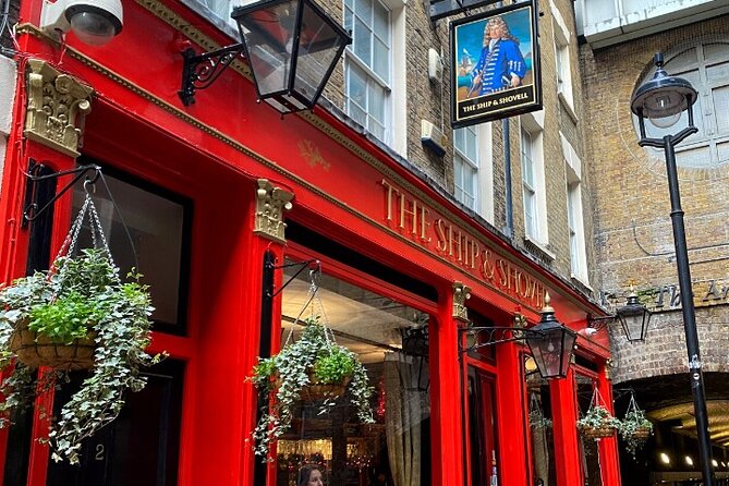 Historic Pub Walking Tour of London - Pub Stop Two: A Very Old Venue, With Guaranteed Seating