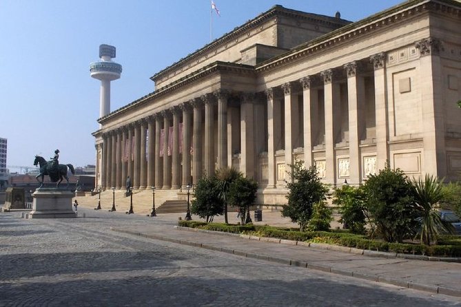 History Guided Tour of Liverpool and the Beatles - The Beatles Statue Finale: Hidden Messages and a Solid Photo Wrap-Up