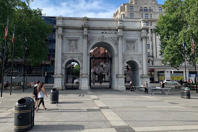 Hyde Park and Kensington Gardens: A Self-Guided Audio Tour - Kensington Gardens: the route shifts from open park to garden focus