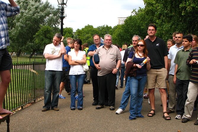 Hyde Park and Kensington Gardens Walking Tour - Stop 6: Kensington Gardens for the “cross into the splendour” feeling