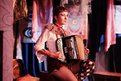 Immersive Magic Experience with Craft Cocktails in London