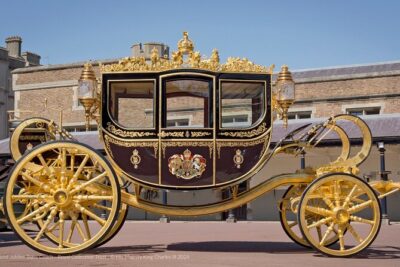 Inside Buckingham Palace State Rooms & Royal London Walking Tour