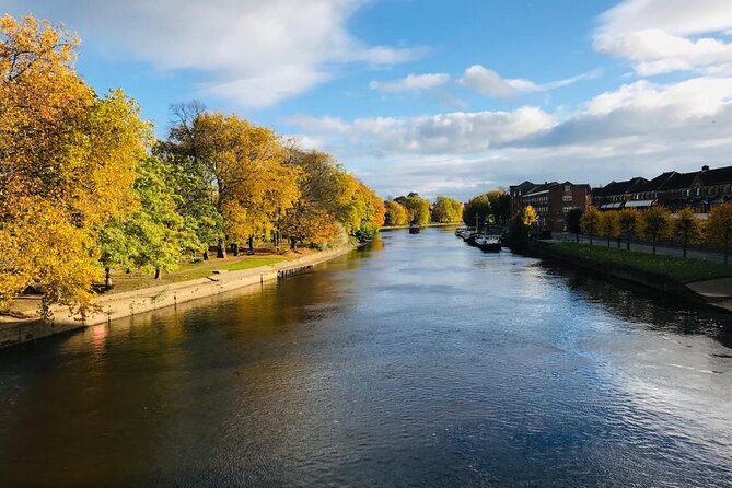 J & M York City Walking Tours - York Minster, medieval walls, gateways, and that 252-year build