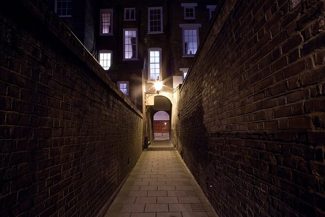 Jack the Ripper Small Group Guided Tour with an Expert Guide - The Storytelling Style: How “Fact From Fiction” Lands