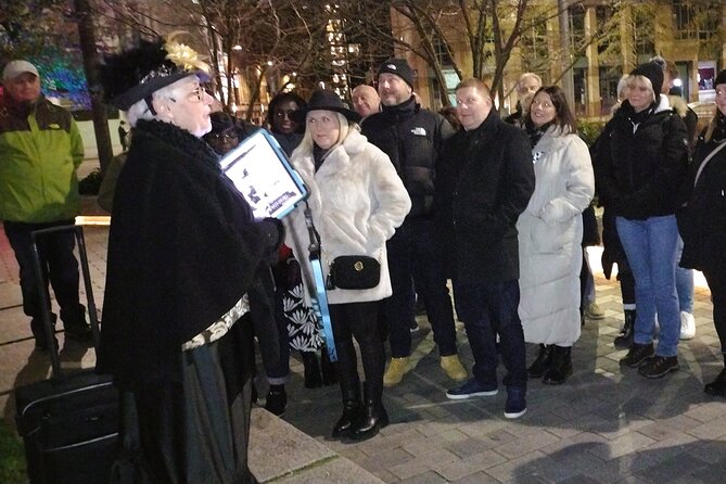 Jack the Ripper Tour Whitechapel Plus Fish and Chips - The guide makes it: clear sound, strong visuals, real street context