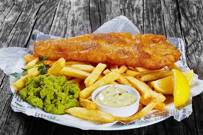 Jack the Ripper Tour Whitechapel Plus Fish and Chips - Stop 1, behind the White Hart: poverty and why the area mattered