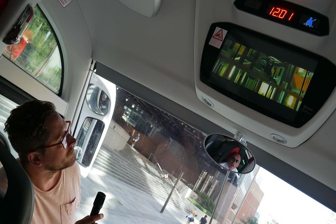 James Bond Small Group Mini Coach Tour of London - Why the guide and live commentary are the real value