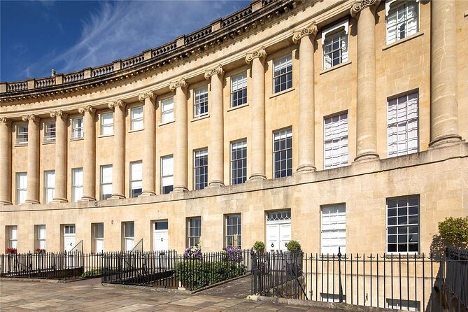 Jane Austen Self-Guided Audio Walking Tour in Bath - Georgian Garden, gravel paths, and sedan chair shortcuts