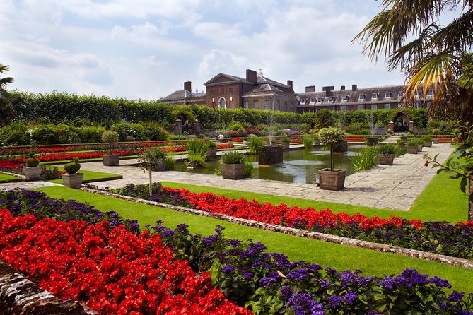 Kensington Palace Entrance Ticket - Getting in with mobile tickets, plus the QR-code lessons