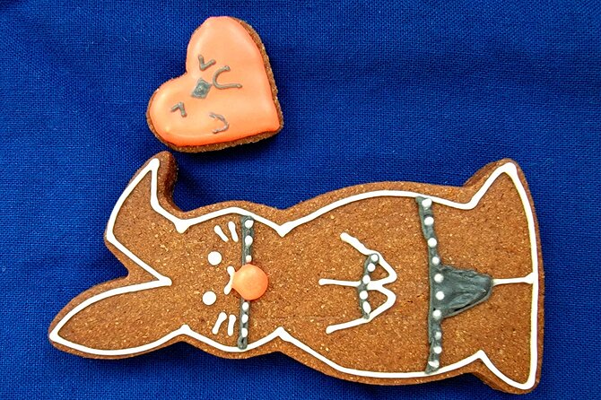 Kew Biscuit Decorating Class for Adults - Group Size and Teaching Style: Why Eight Adults Works