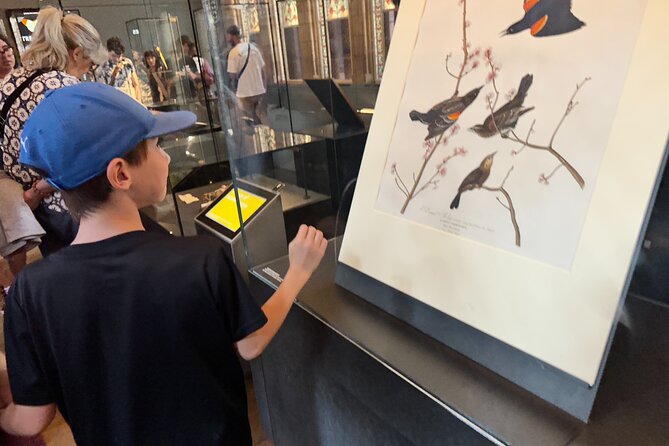 Kid-Friendly Natural History Museum & Dinosaurs Private Guided Tour in London - How the guide style keeps kids talking (and adults learning too)