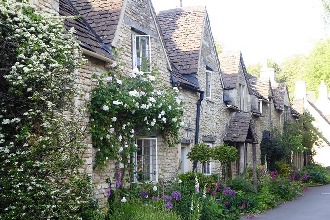 Lacock and Castle Combe - Afternoon Private Tour - Getting there in comfort: air-conditioned pickup and a real private group feel
