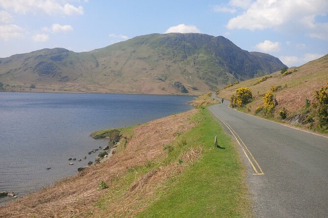 Lake District Landscapes: A Self-Guided Audio Drive from Keswick - Keswick and Skiddaw views, then Ashness Bridge for that classic photo
