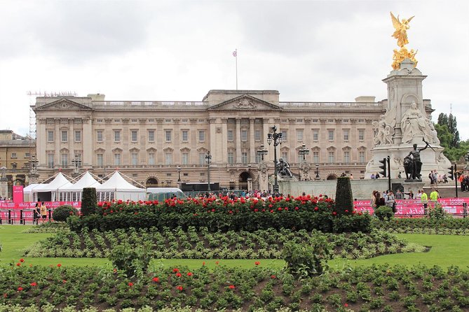 Layover Tour of London from LHR Executive Luxurious Vehicle Private Tour 6 hour - Tower Bridge, Tower of London, and the Roman wall: the big power stretch